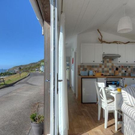The Beach Hut Lyme Regis Exterior foto